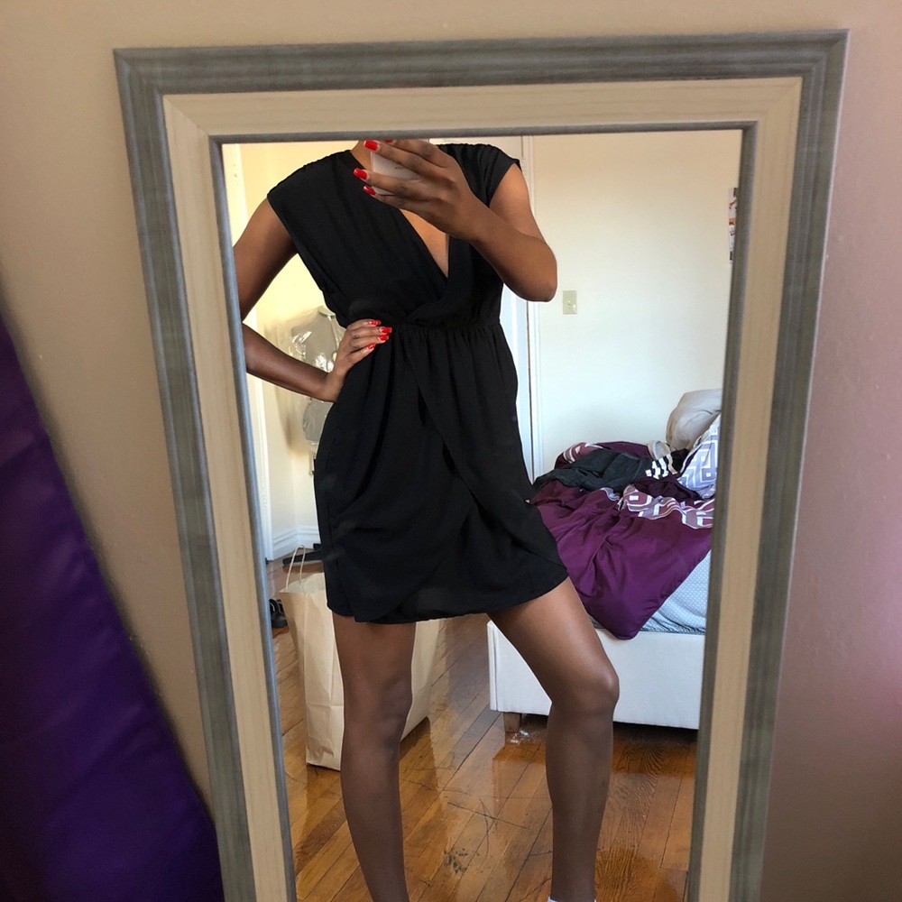 H&M Black Cocktail Dress Size 4 ✨ - Picture 3 of 4